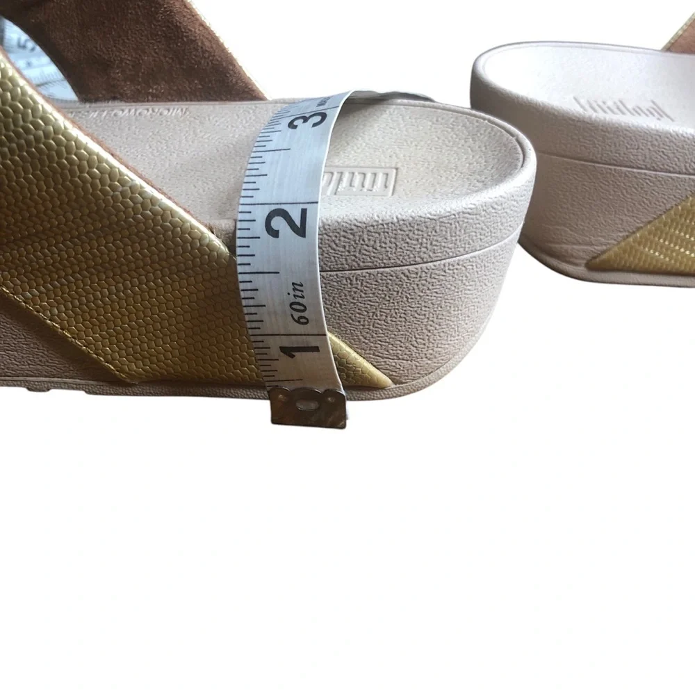FitFlop Olive Sandals Size 8 Gold Neutral Toe Post Thong Comfort Minimalist